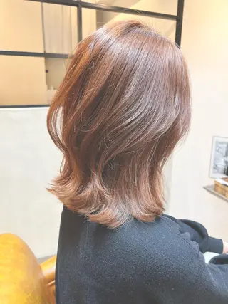 ミディアム 小山 ヨシタカのヘアスタイル
