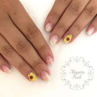 ネイル Sympa 𝓜iwako🐰ᩚのネイルデザイン