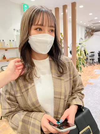 セミロング カラー 韓国風デザイン 💐MIZUKI💐のヘアスタイル