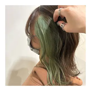 セミロング カラー あべ ゆうかのヘアスタイル