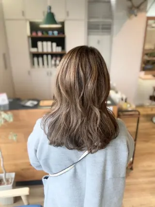 カラー 堀 望美のヘアスタイル