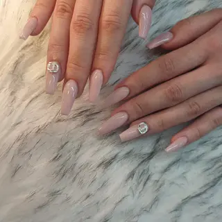 ネイル RUNWAY 　　の眉毛・アイブロウイメージ