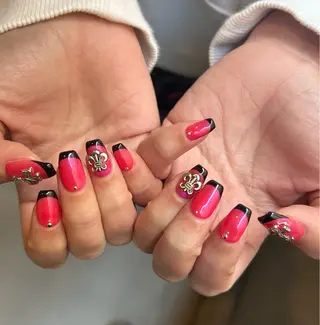 ネイル +nail （プラスネイル）のネイルデザイン