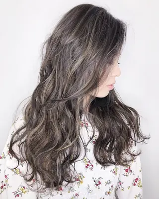 ロング カラー 花田 麟のヘアスタイル