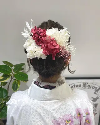 ミディアム ヘアアレンジ tomona. iの眉毛・アイブロウイメージ