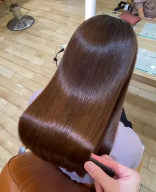 ロング 中間 愛加のヘアスタイル