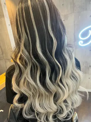 ロング カラー パーマ ヘアアレンジ メンズ キッズ ネイル マツエク・マツパ アイブロウ ミルクティーハイトー ン💖Mikaのヘアスタイル