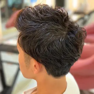 ショート パーマ メンズ 瀬川 茉衣子のヘアスタイル