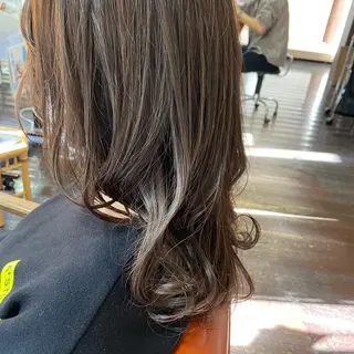 セミロング カラー ヘアアレンジ AIRFLOW所属・韓国ヘア ユイカのヘアスタイル