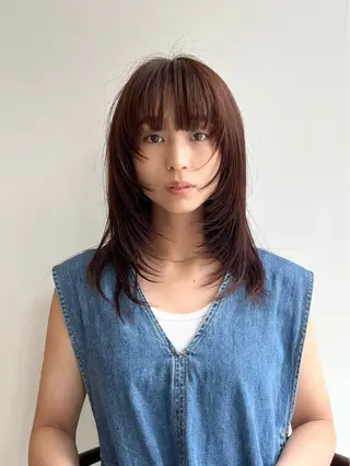 ミディアム KOCHAB 中村穂風のヘアスタイル