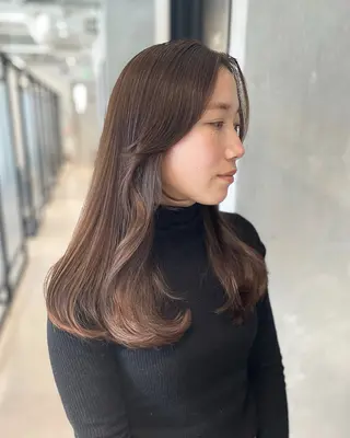 セミロング カラー SALOWIN浦和店所属・1日5名限定美容師 miwaのヘアスタイル