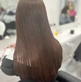 ロング カラー 🫧うる艶トレンド 🫧透明感カラーのヘアスタイル