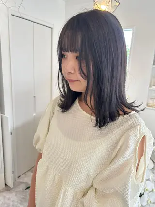カラー 河野 いずみのヘアスタイル