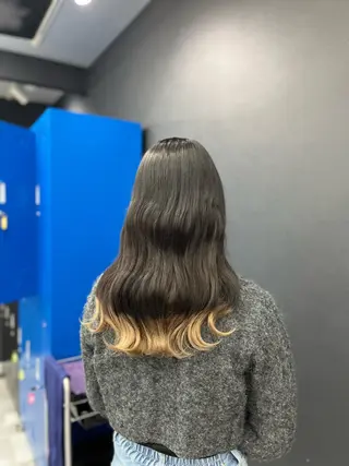 セミロング カラー white.梅田所属・White梅田  ／ COCOのヘアスタイル