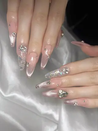 ネイル LEELA NAIL STUDIO所属・LEELA NAIL STUDIOのネイルデザイン