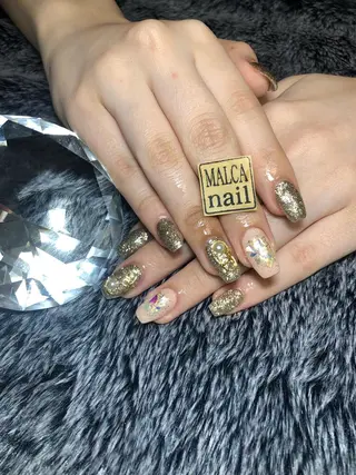 ミディアム カラー ヘアアレンジ キッズ ネイル マツエク・マツパ MALCAnail(マルカネイル)所属・荒木 莉奈のネイルデザイン