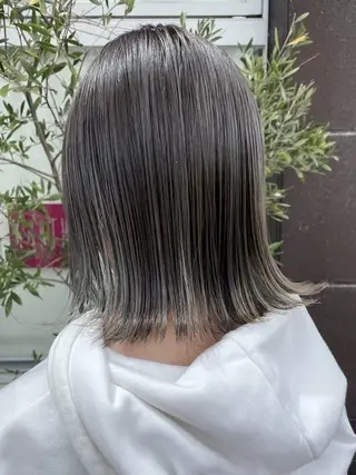 ショート カラー 吉井 結唯のヘアスタイル