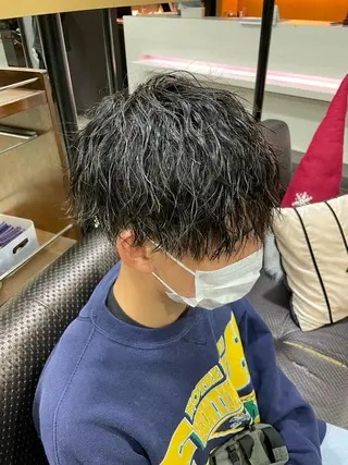 パーマ メンズ ウルフ/センタ- パート【ナナミ】のヘアスタイル