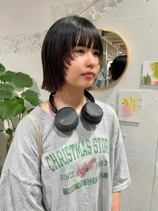 ミディアム ウルフ/似合わせ レイヤー/RIHOのヘアスタイル