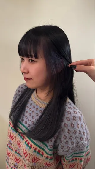 カラー ピエドプール NINAのヘアスタイル