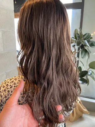 セミロング 岡崎/髪質改善/ ハイトーン/鈴木進のヘアスタイル