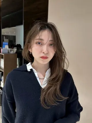 ロング レイヤー/顔周り カット/松岡 祥利のヘアスタイル