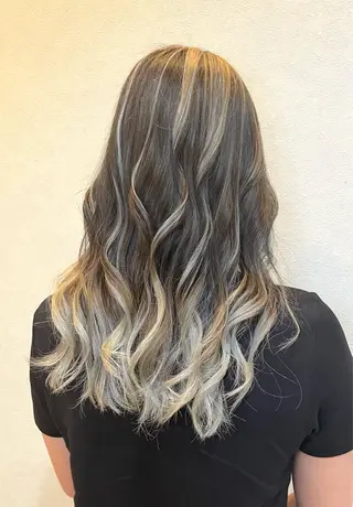 ロング カラー 岡山駅/縮毛矯正/ 透明感カラー/中家のヘアスタイル