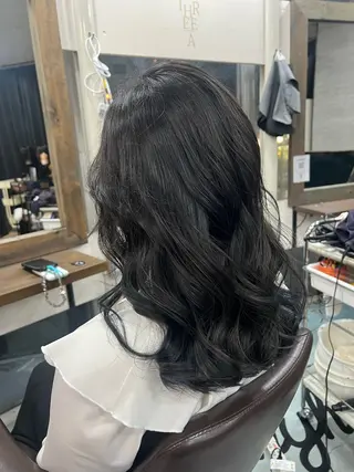 カラー 羽根 ひなののヘアスタイル