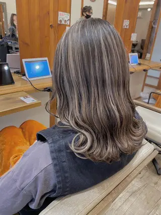 セミロング 瓜生一希/ 髪質改善のヘアスタイル