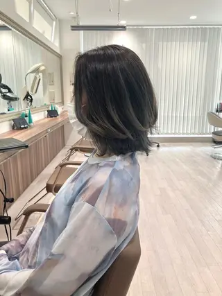 ミディアム カラー Re:st所属・Miyavi/カラー ショートボブのヘアスタイル