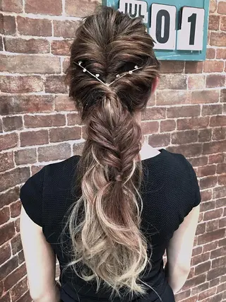 ロング カラー ヘアアレンジ 松本 明日可のヘアスタイル