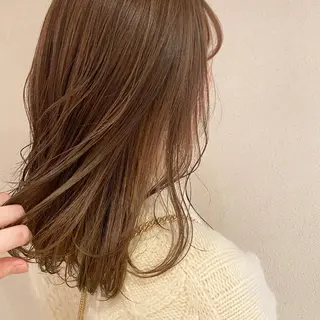 セミロング カラー H梅田 / 811 堀本菜奈のヘアスタイル