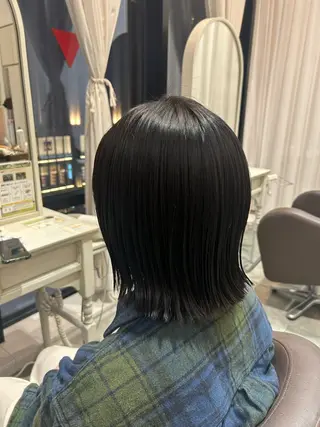 ミディアム La Bless 大阪梅田所属・梅田 ミディアム ショートYUKINOのヘアスタイル