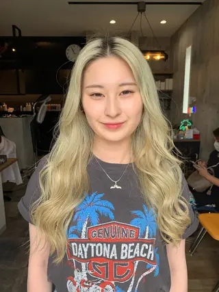 ロング Welila by haku所属・Yuuki ウェリラバイハクのヘアスタイル