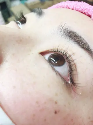 マツエク・マツパ 石渡このみ 🍊レイヤーカットのヘアスタイル