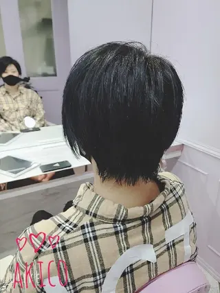 ショート LUXBE GALLERY なんば駅前店所属・ラックスビーギャラリ ー AKICOのヘアスタイル