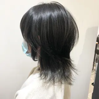 ミディアム 細沼 葵のヘアスタイル