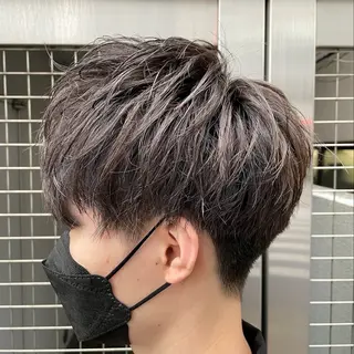 メンズ 韓国風🇰🇷艶髪✨ カラー🩵レオのヘアスタイル