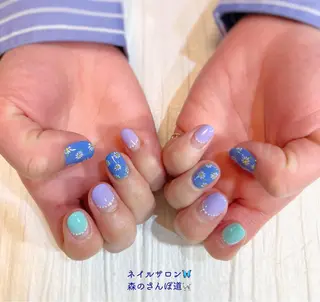 ネイル 森のさんぽ道所属・ショートネイル 森のさんぽ道のネイルデザイン