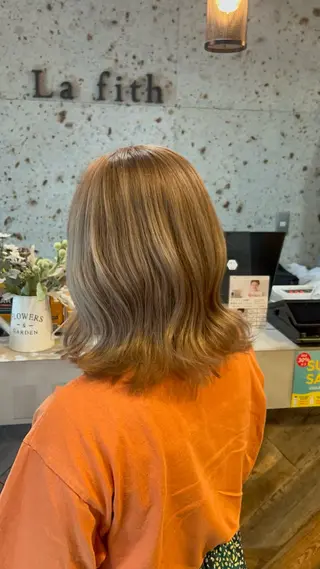 ミディアム カラー lafith hair noa上新庄所属・かじももな｜パーマ ｜透明感カラー🤍のヘアスタイル