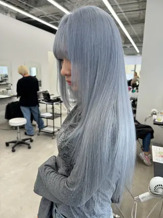 ロング カラー 八代 珠羽のヘアスタイル