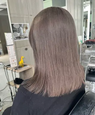 ミディアム カラー 暖色/まろベージュ/ シカタユウカのヘアスタイル