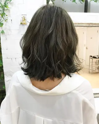 ミディアム エクステ（レミー毛） NINEのヘアスタイル