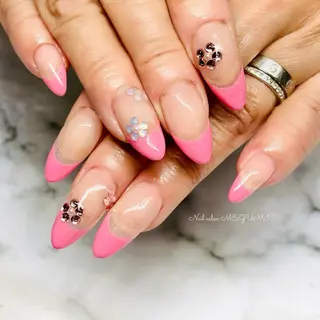 ネイル Nail salon MEGUMIのネイルデザイン