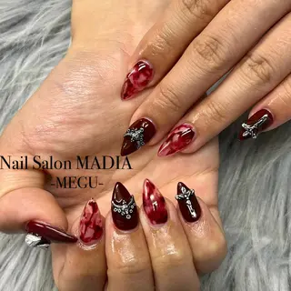 ネイル MADIA藤沢所属・MADIA MEGUのネイルデザイン