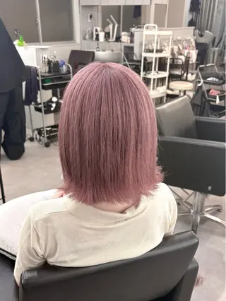 ショート カラー ミルクティーベージュ /ピンク/大阪/堀江のヘアスタイル
