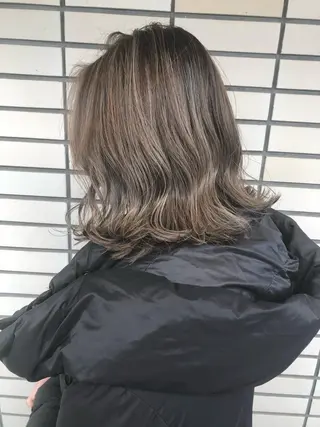 ミディアム カラー 2nd所属・🤍2nd🤍田所 美希のヘアスタイル