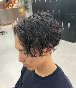 パーマ メンズ 金子勇希🔥パーマ 比率90%以上🔥のヘアスタイル