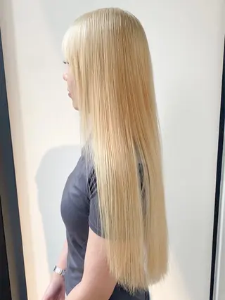 ロング 透明感ブリーチ/ メンズパーマのヘアスタイル