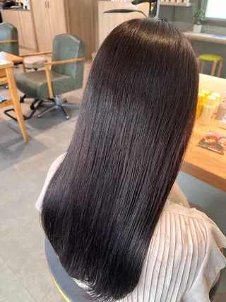 ミディアム カラー オタク美容師🛍/ 酸性ストレート/艶髪のヘアスタイル